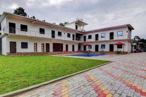 Hotel Oyo Collection O 80929 Roadside Inn
