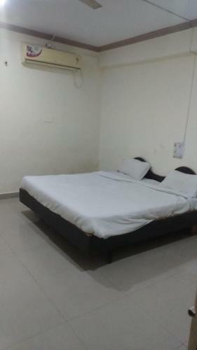 Hotel Oyo 83024 Shivrudra Executive