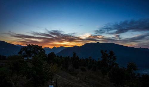 An Extravagant Luxurious Pushp Villa Overlooking The Ganges And Rishikesh Valley