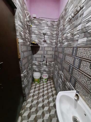 Oyo 83234 Grand Plaza Hotel