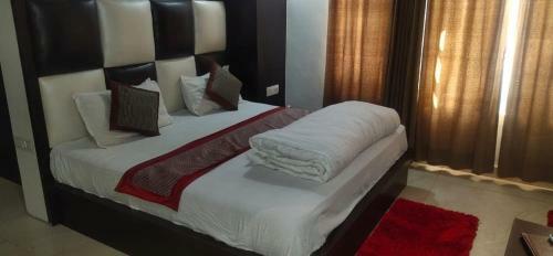 Oyo 82360 Hotel Br Villa