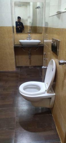 Oyo 82360 Hotel Br Villa