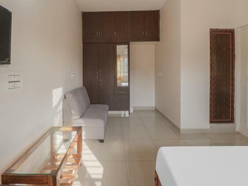 Hotel Oyo 86008 Slv Residency
