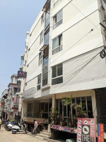 Hotel Aashraya