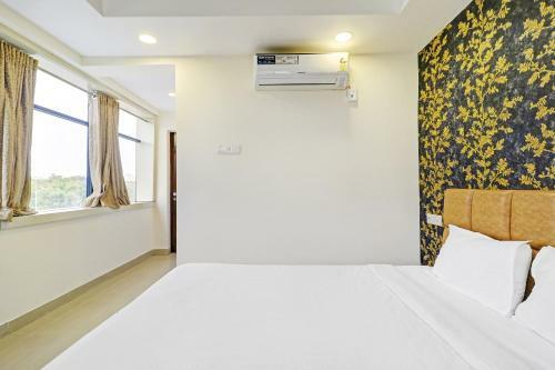 Oyo Collection O Hotel Parinda Lounge And Restaurant
