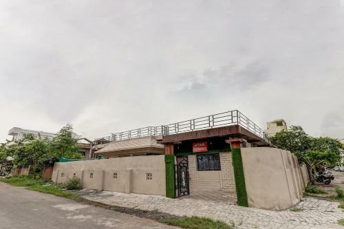 Hotel Oyo Flagship 77447 Uttam Retreat