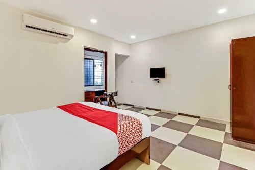 Oyo 79916 Flagship Hotel Orient Eleven