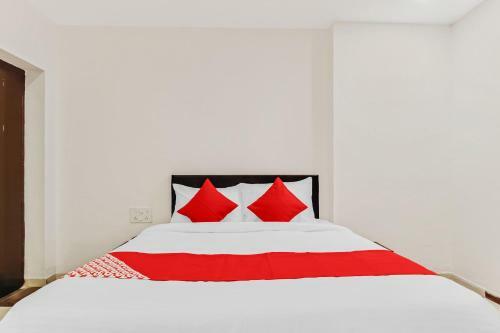 Oyo 79916 Flagship Hotel Orient Eleven