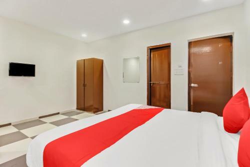 Oyo 79916 Flagship Hotel Orient Eleven