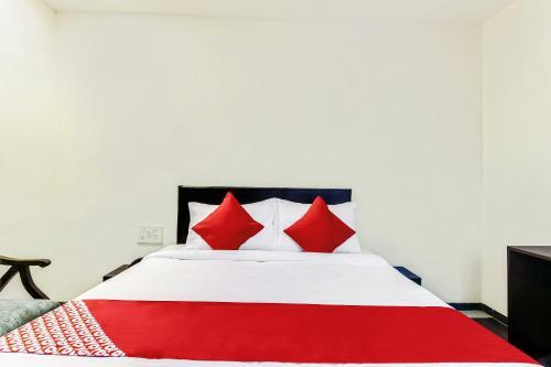 Oyo 79916 Flagship Hotel Orient Eleven