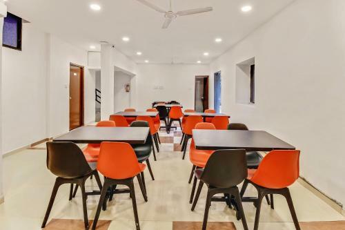 Oyo 79916 Flagship Hotel Orient Eleven