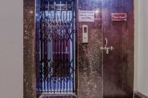 Hotel Capital O 81440 The New View