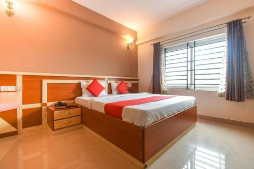 Oyo 9248 Hotel Shrinidhi