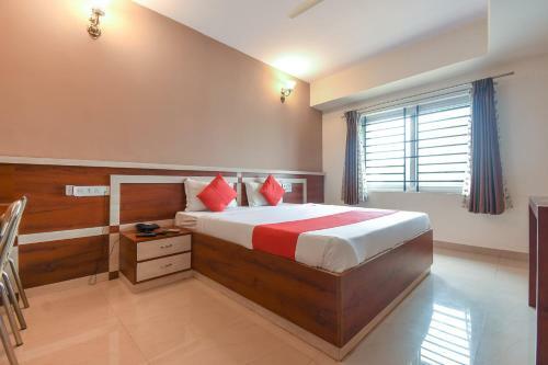 Oyo 9248 Hotel Shrinidhi