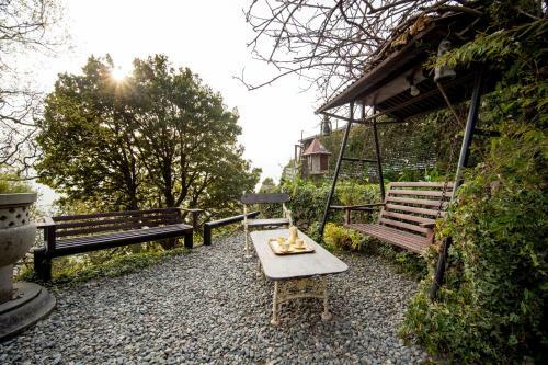 Mystic Abode, An Old Colonial House With A Garden