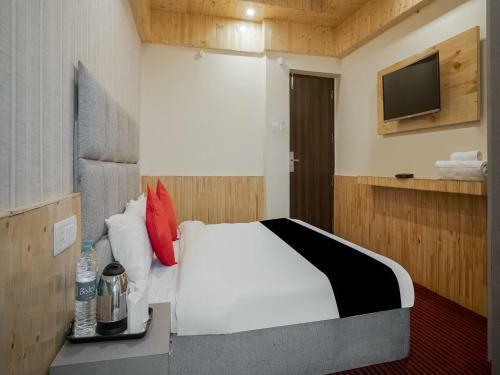 Capital O 13324 Hotel Kosmos Anamika