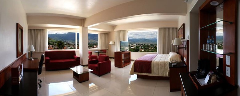 Hotel Fortin Plaza