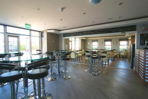 The Avenue Hotel