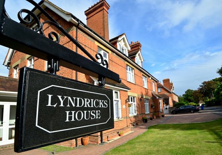 Hostal Lyndricks House