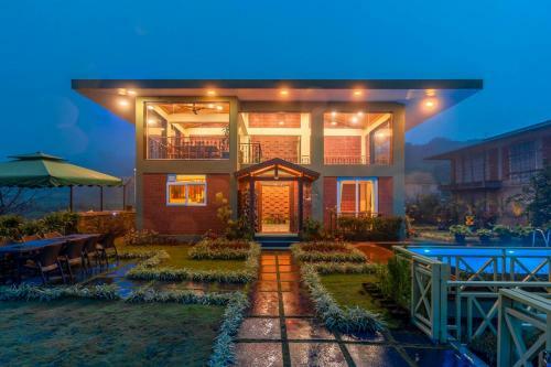 Stayvista At Status Villa