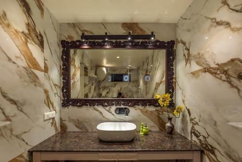 Villa Saffronstays Tudor Rose