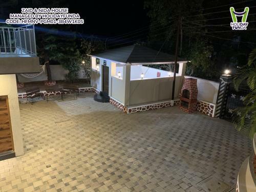 Villa Zaid & Nida House - Holidayfunda Llp