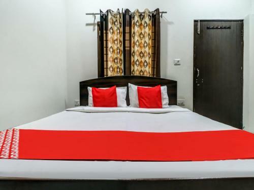 Hotel Oyo 85451 Four Season