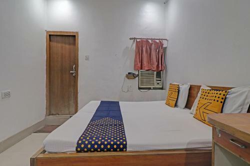 Spot On 81126 Hotel Indrashan