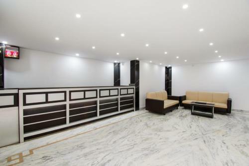 Hotel S G International Patna