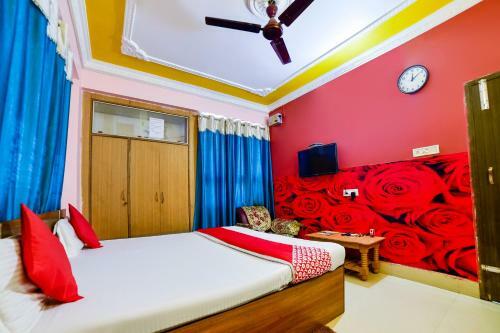 Hotel Oyo 71218 Rudra Homes