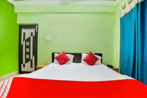 Hotel Oyo 71218 Rudra Homes