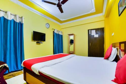 Hotel Oyo 71218 Rudra Homes