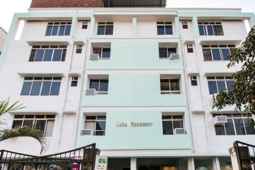 Capital O 27616 Hotel Mega Royal
