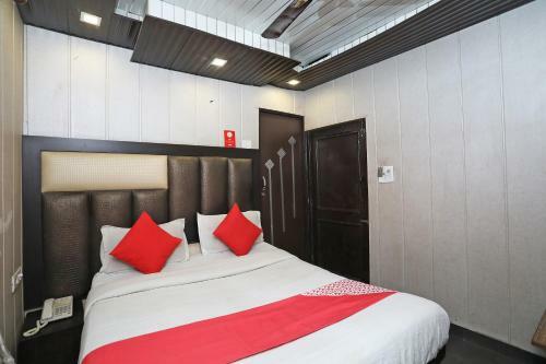 Oyo 6801 Hotel Shri Sai International