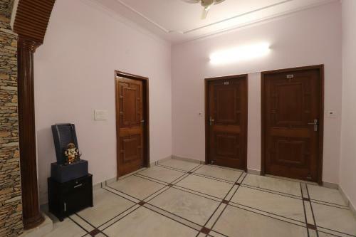 Hotel Oyo 26449 Rajdhani Residency