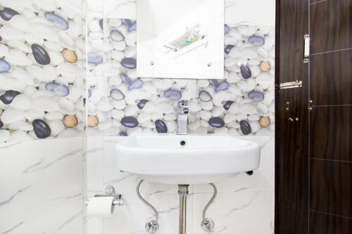 Kelvish Hotel Delhi Airport