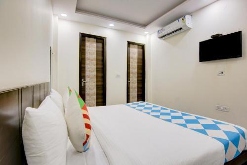 Hostal Oyo Home 65120 Cozy Stay Rohini Sec-7