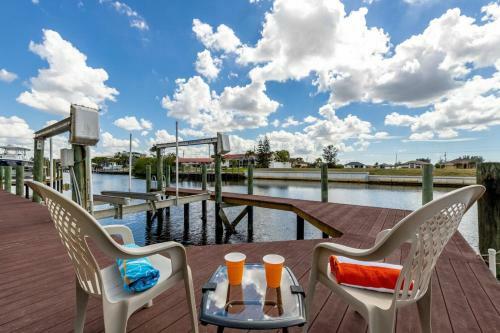 Villa Paws N' Paradise - Cape Coral - Roelens Vacations