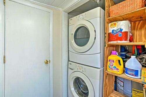 Matlacha Home With Boat Mooring And Gulf Access!