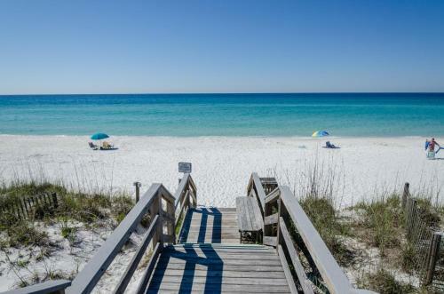Oceanfront 3bed/3bath Townhouse W/ Arcades