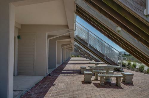 Oceanfront 3bed/3bath Townhouse W/ Arcades