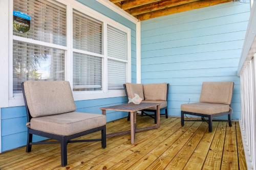 Apartamento Waterfront Home, Short Walk To Beach, Deck/balcony