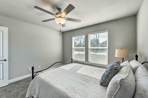 Upscale Navarre Retreat With Fully Fenced Yard!