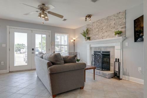 New 3br House With Private Pool In Navarre