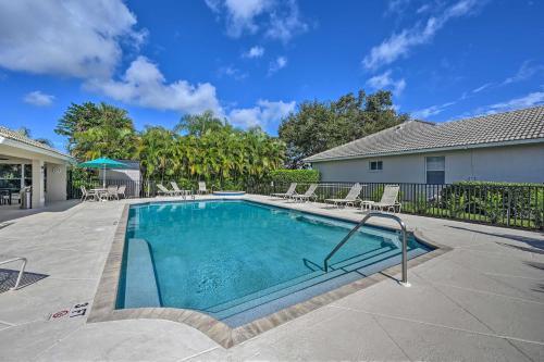 Modern Naples Home With Community Amenities!