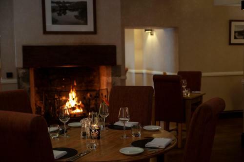Posada Three Salmons Hotel