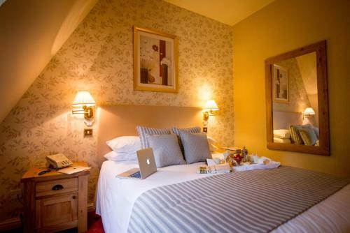 Glen-yr-afon House Hotel