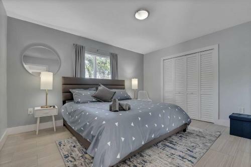 Modern Design District 4 Bed 2 Bath Gated Home