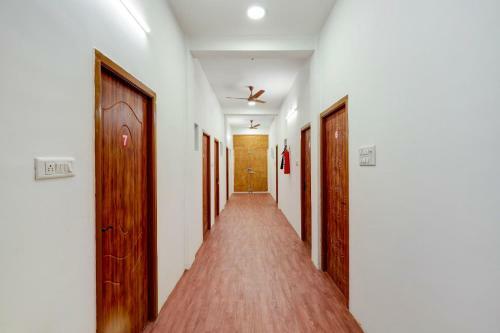 Hotel Oyo Flagship 83747 Knr Heaven