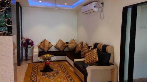 Hotel Blue Bird Nest